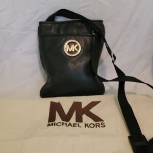 Michael Kors Black Leather Single Adjustable Strap Crossbody Shoulder Handbag